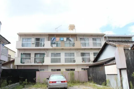 尾関コーポの画像