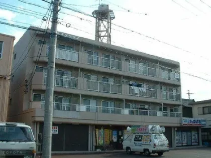 荒中マンション【205号室】の外観