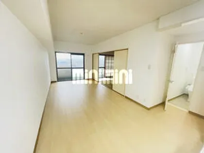 リビュー豊島【502号室】の居間