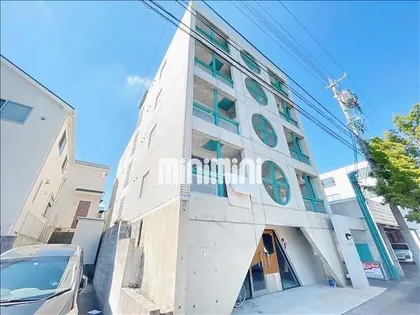 ミネックス本郷【1階】の外観