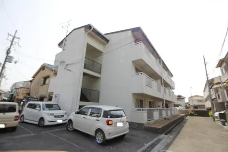 美山マンション【3階】の外観