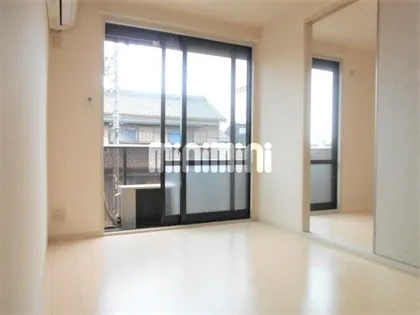 ディアスクレール A【2階】の居間