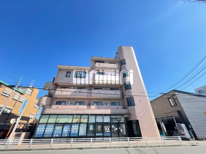 ドミールイースト【2階】の外観