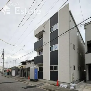 Blue Moon 名駅【2階】の外観