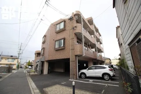 ファミーユ戸田【4階】の外観