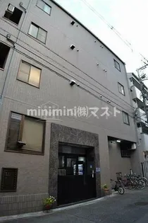 グランドウイング【2階】の外観