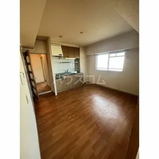 グリンハイツ【5階】の居間