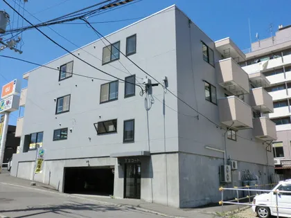 Y’Sコート【3階】の外観