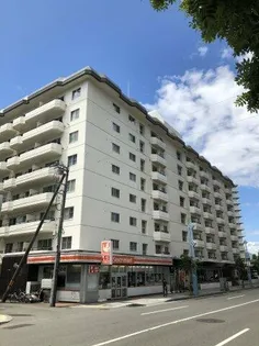 ファミール中の島【4階】の外観