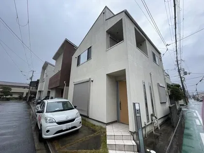 大阪府高槻市上本町【一戸建】の外観