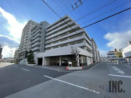 メゾン セルベイルの画像