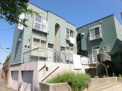 サン・シャイン【2階】の玄関