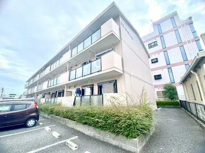 サンライズ青山【3階】の外観