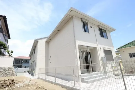 クローバー富士5号館【2階】の外観