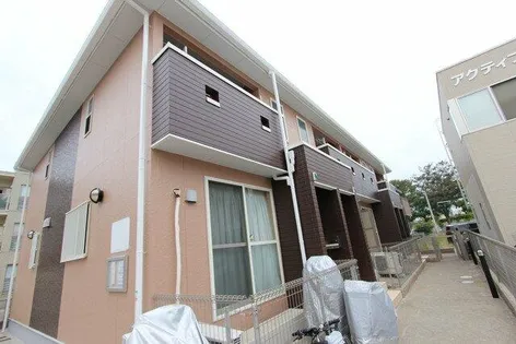 愛知県清須市阿原池之表【テラスハウス】の外観