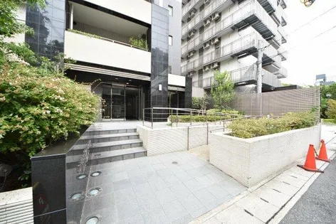 リベール三宮ミッドキャスト【2階】の外観