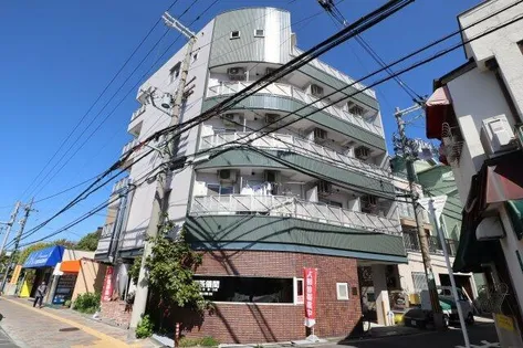 伊集館【4階】の外観