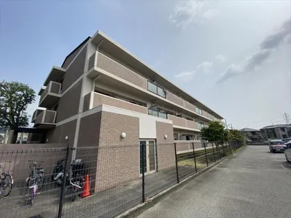 ラウルス宝塚【3階】の外観