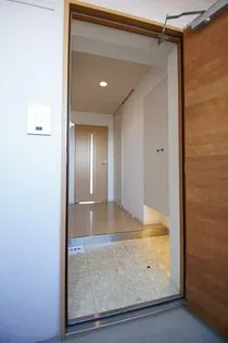 レジデンス住吉【14階】の玄関