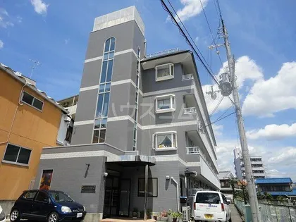 ヴェルナ西京極【4階】の外観