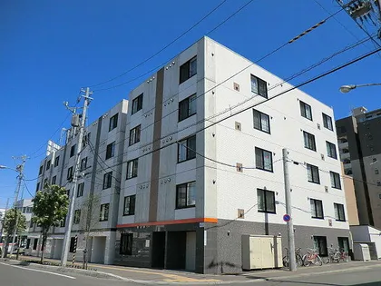 カレラ月寒中央【3階】の外観