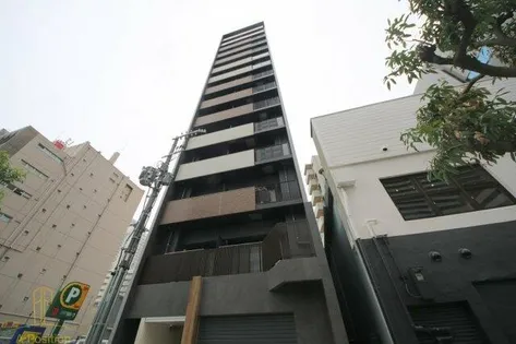 コンフォリア新梅田【10階】の外観