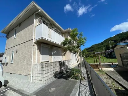 フォレナ横田の画像