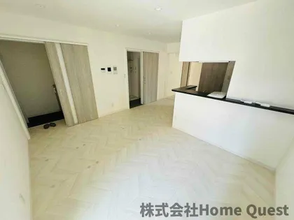 リビングライフ八尾山本【2階】の居間