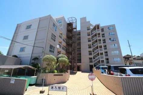 泉ヶ丘コーポラスの画像