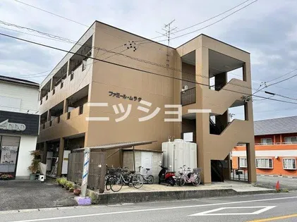 ファミール村田の画像