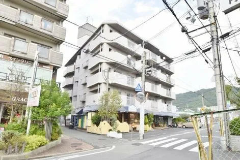 有宏ハイツ【4階】の外観