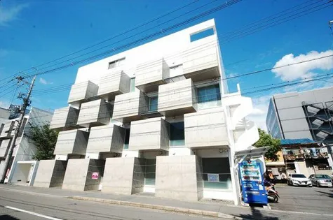 モノコモド御前A棟【1階】の外観