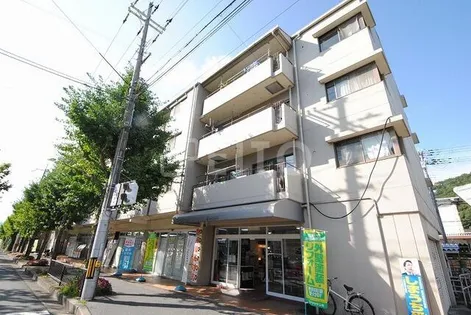 シルベーヌ北山【3階】の外観