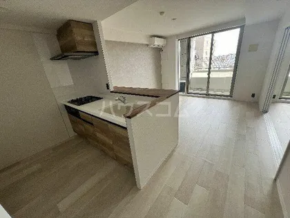 パインフィールド洛西【3階】の居間