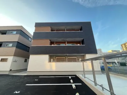 サンパレスりんくう【1階】の外観