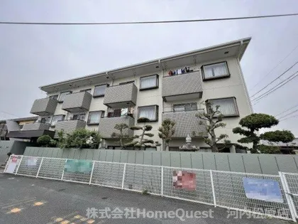 ルブラン甲陽【3階】の外観