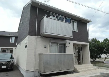 ヴィラ プリュネ B棟【2階】の外観