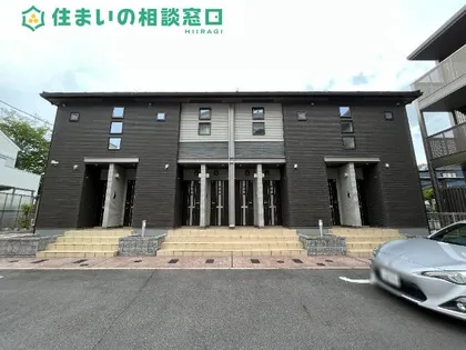 愛知県岡崎市緑丘1丁目【アパート】の外観