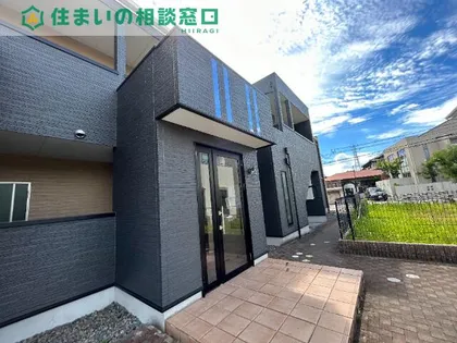 愛知県岡崎市六名1丁目【アパート】の外観