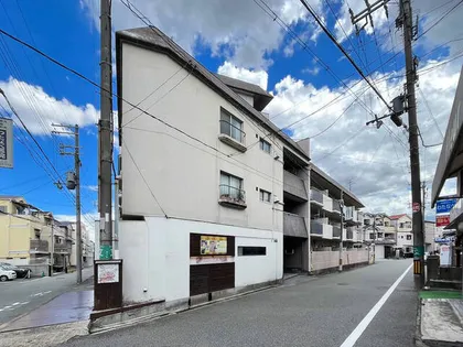 共栄マンション服部【503号室】の外観