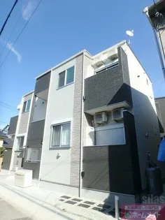 リブフラット元町【2階】の外観