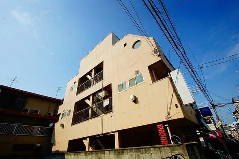 シャトーポポの画像