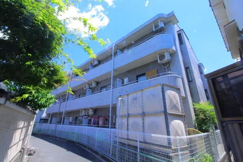 クリスタルシャトー【1階】の外観