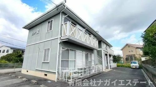 セレナ栄の画像