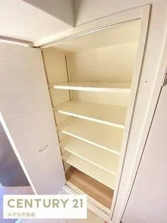 TAKENO BLD【302号室】の玄関