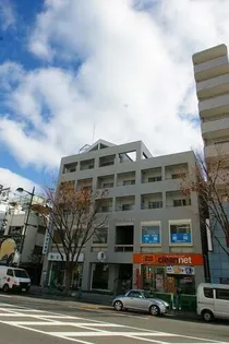 プラドビルの画像