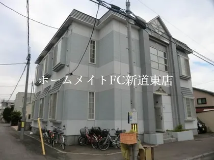 ラガール元町【2階】の外観