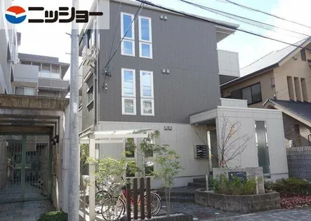 エバラン【2階】の外観