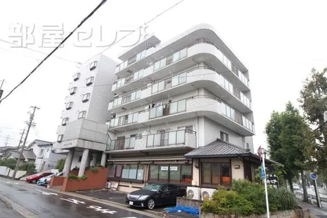 ジュネス青山【205号室】の外観