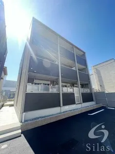 カーサ・オストロ【3階】の外観